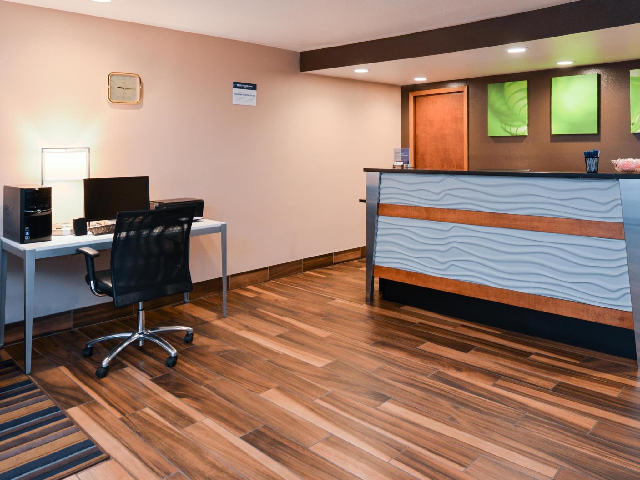 Days Inn By Wyndham Wauseon Bagian luar foto
