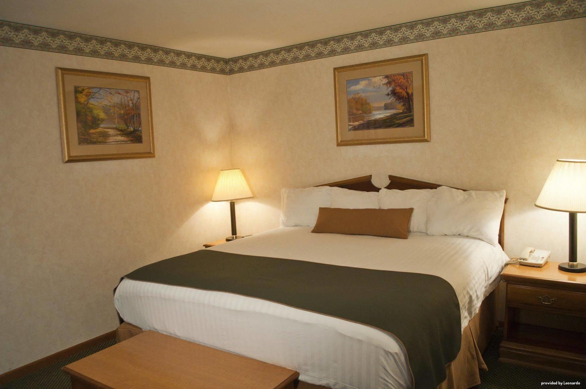 Days Inn By Wyndham Wauseon Bagian luar foto